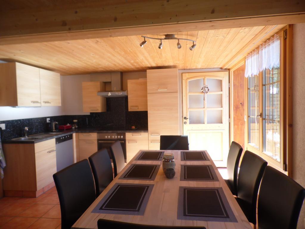 Appartment Chalet Sonnenheim คันเดอร์ชเตค ภายนอก รูปภาพ